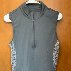 Sleeveless collared work out top
